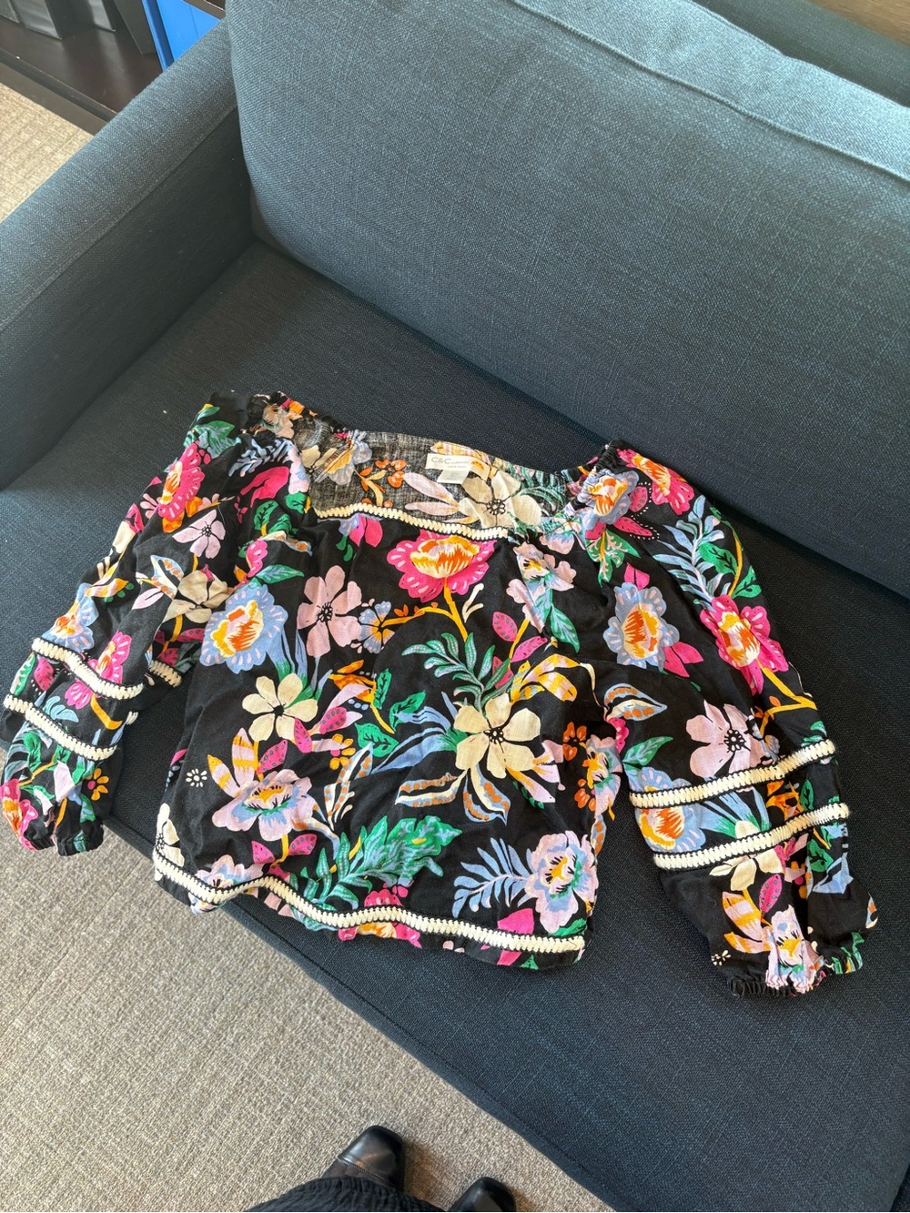 C&C California Black Floral Off-Shoulder Blouse with Multicolor Blooms